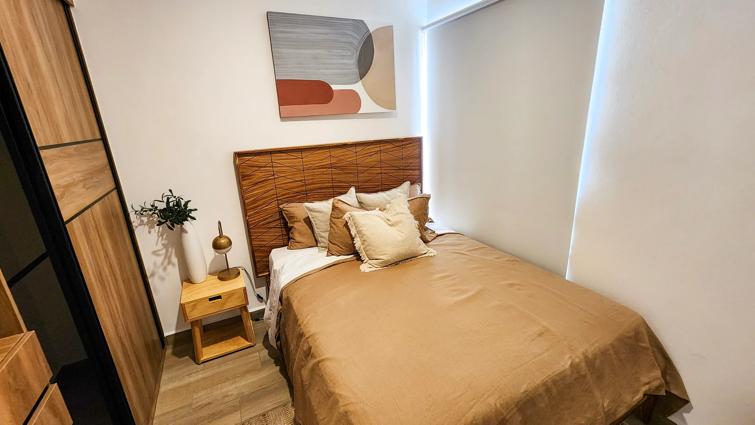 Modern 159 m² Three-Level Home in Playa del Carmen — Terrace, Jacuzzi & Open Living